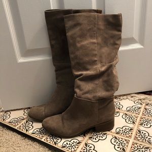 Like new size 8 wide calf suede Merona knee boots